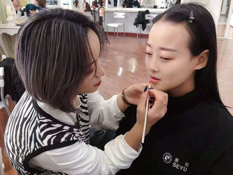 化妆培训班,哈尔滨化妆学校,哈尔滨学化妆